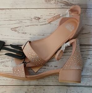 Madden NYC Little Girls Faux Suede Dress Sandals Neutral Size 2